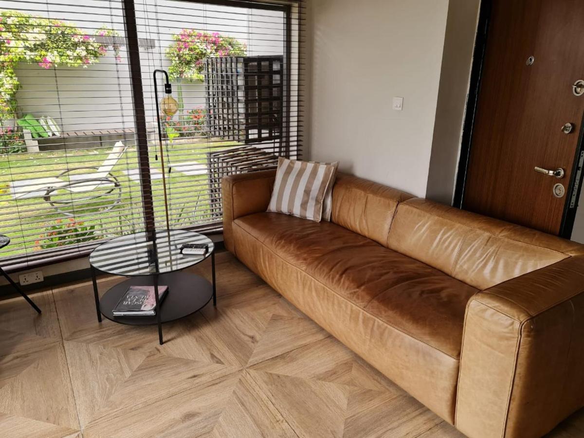 Serenity Residences & Spa - Kokrobite Beach Bagian luar foto